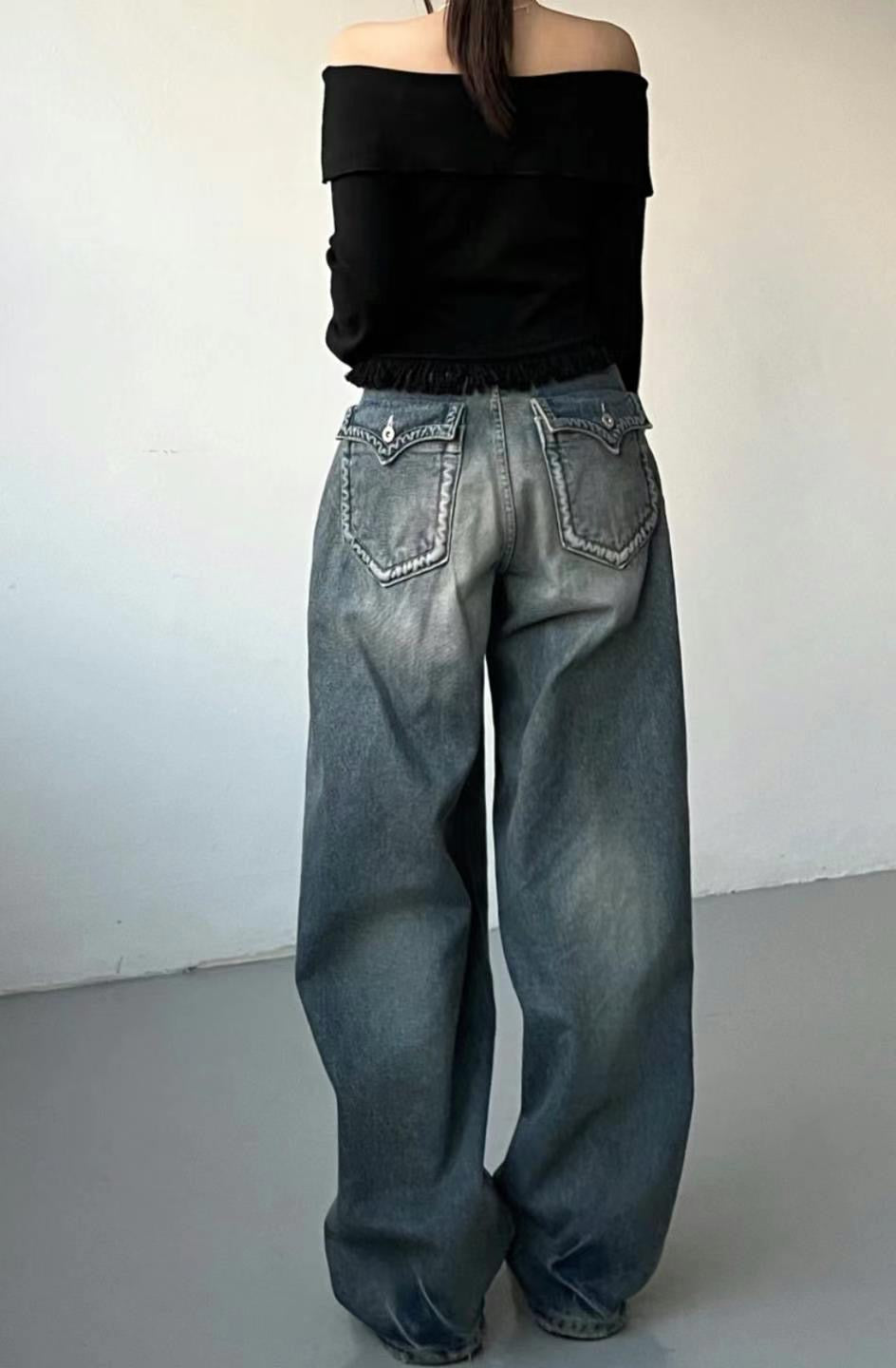 Loop pocket jeans