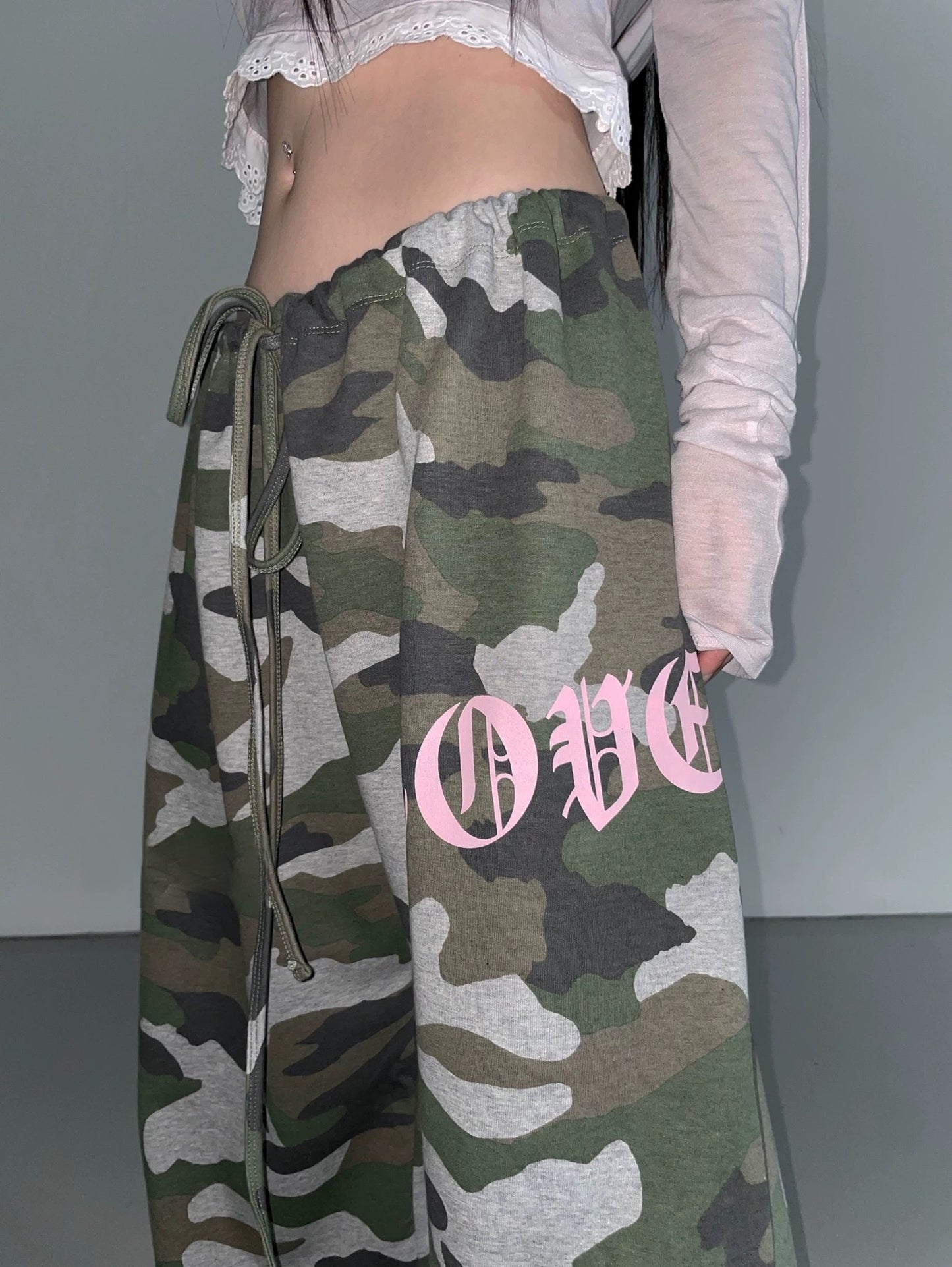 Camouflage Print Relaxed Fit Pants