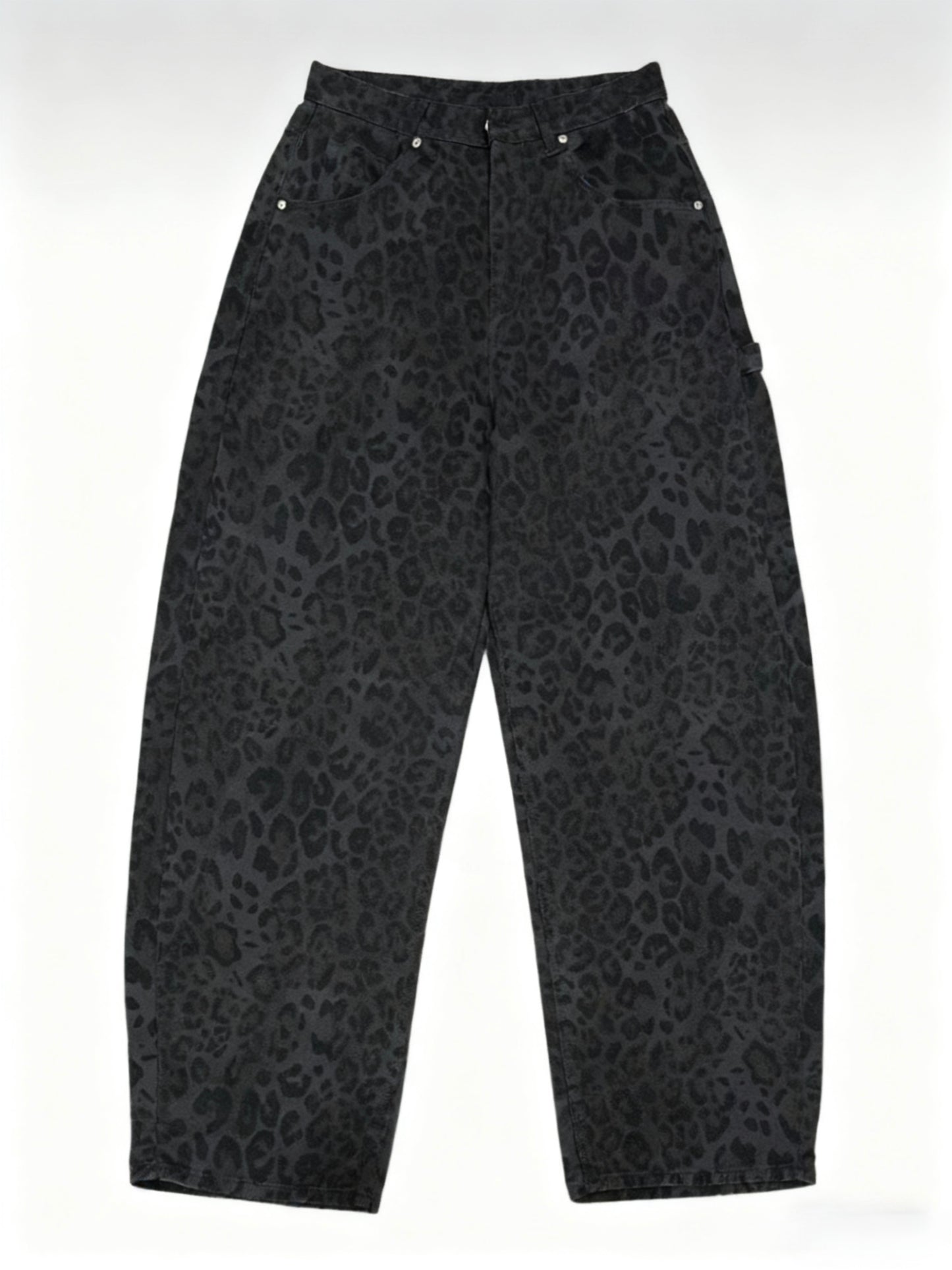 Curved Leopard Print