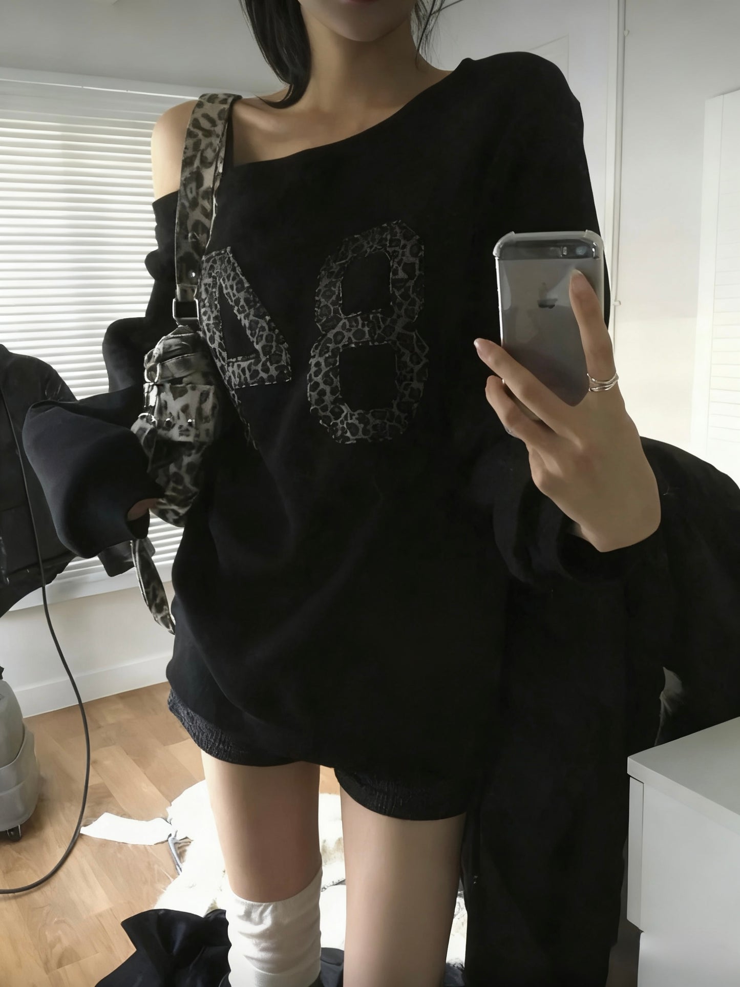 84Leopard sweatshirt