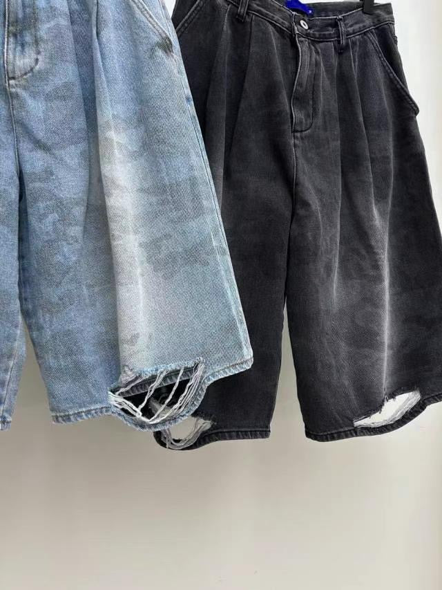 Dark Camouflage Bermuda Jeans