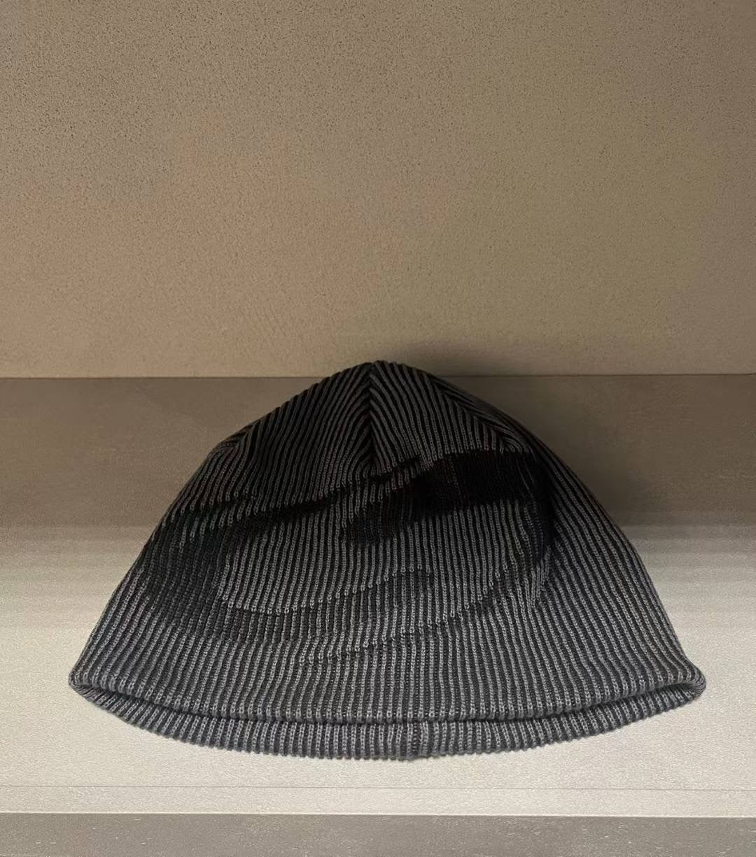 Baltes color block beanie