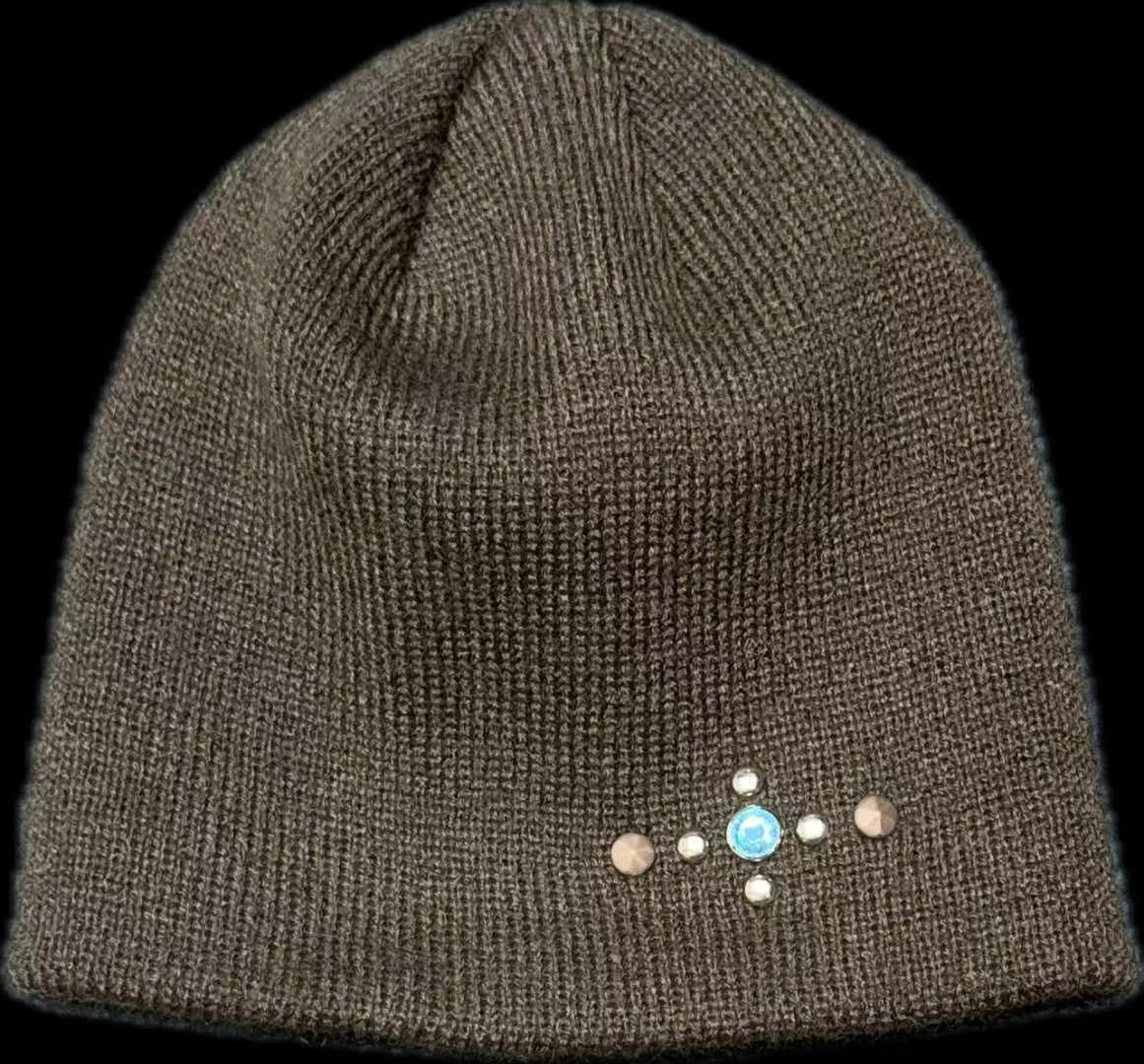 Rivet button knitted hat