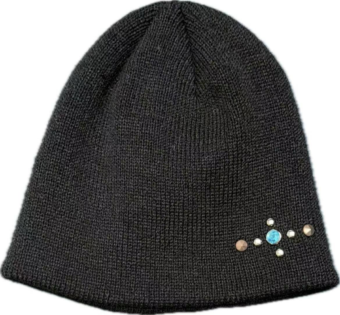 Rivet button knitted hat
