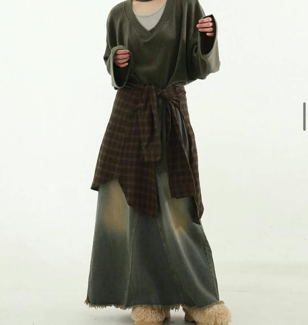 Sandy-Washed Distressed Fringe Denim Maxi Skirt