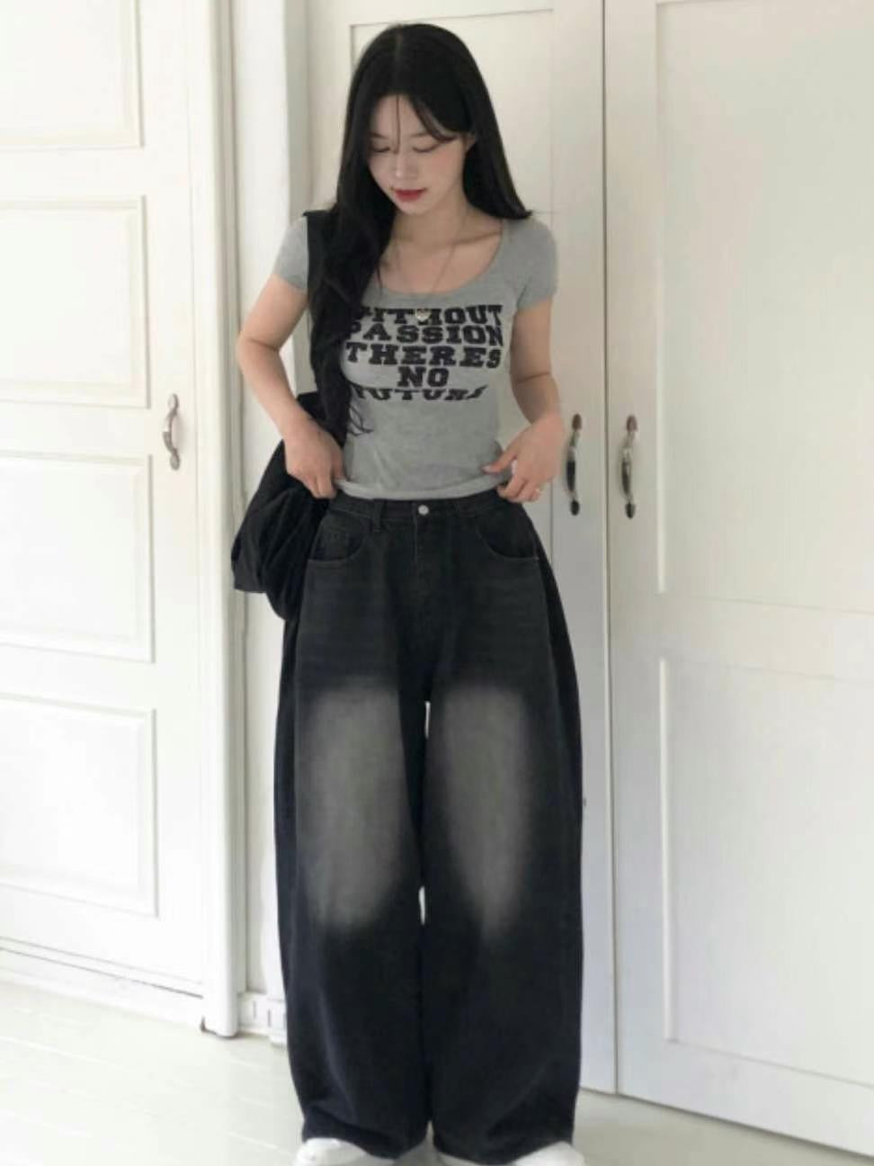 SlimLetter Tee