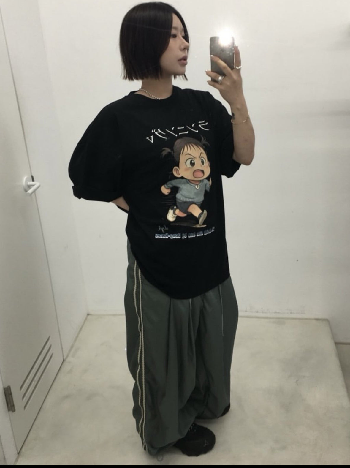 跑步卡通圖案t-shirt