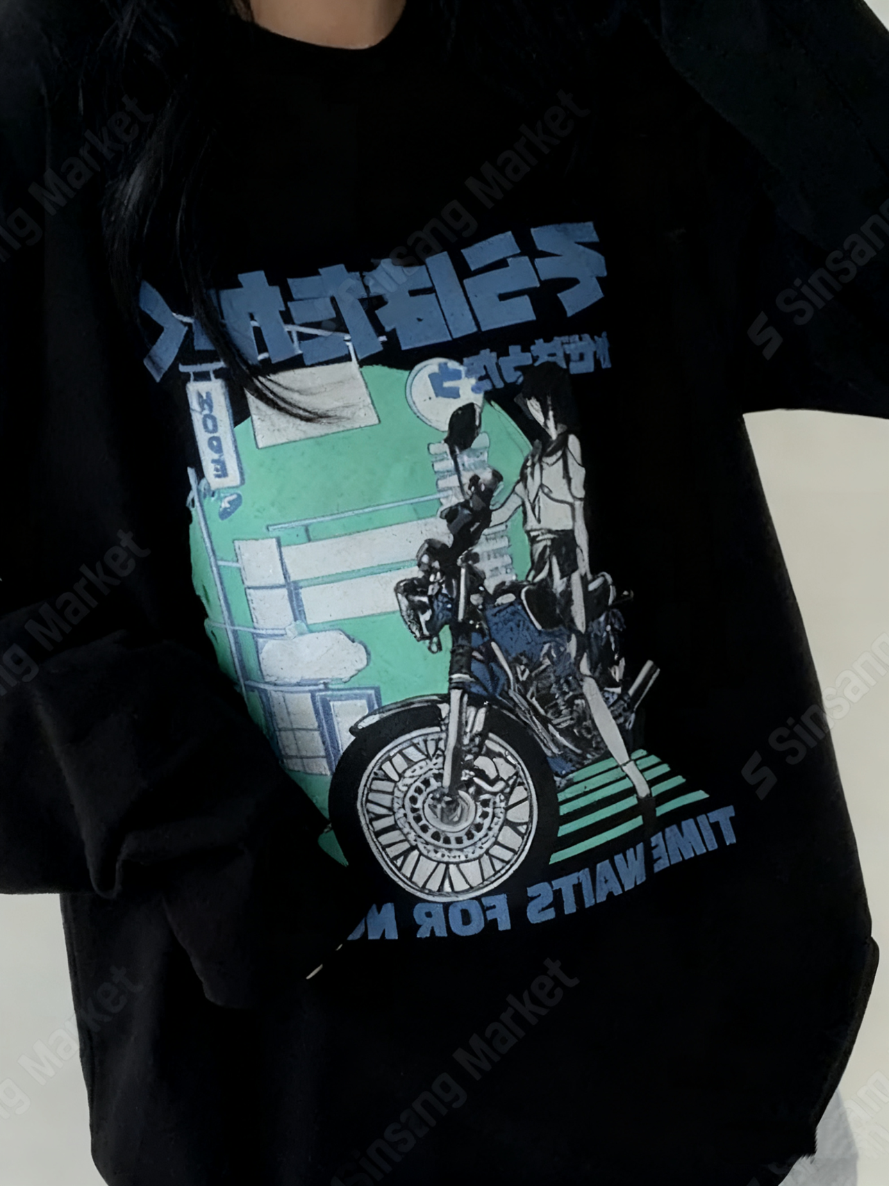 Urban Explorer Long Sleeve Tee