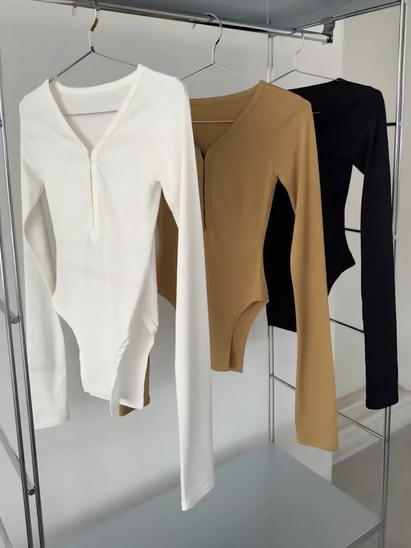 V-Snap Long Sleeve