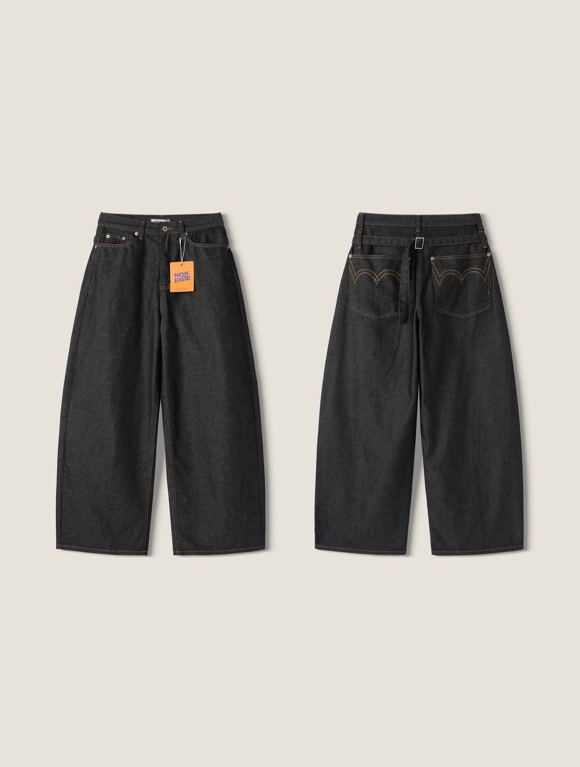 Classic Buckle Baggy Jeans