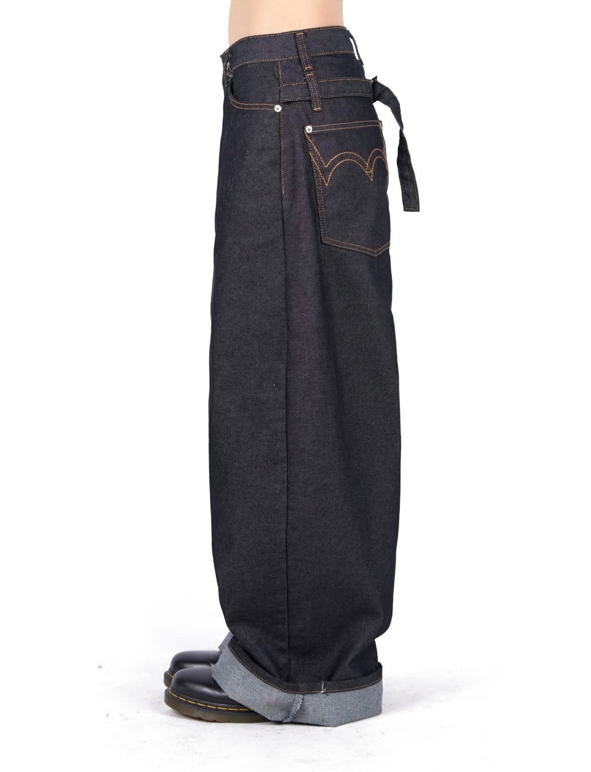 Classic Buckle Baggy Jeans