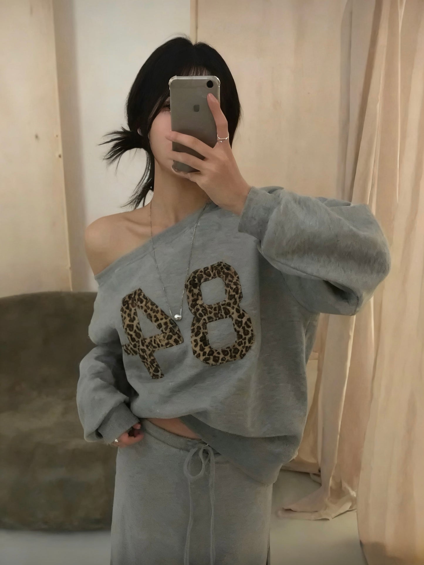 84Leopard sweatshirt