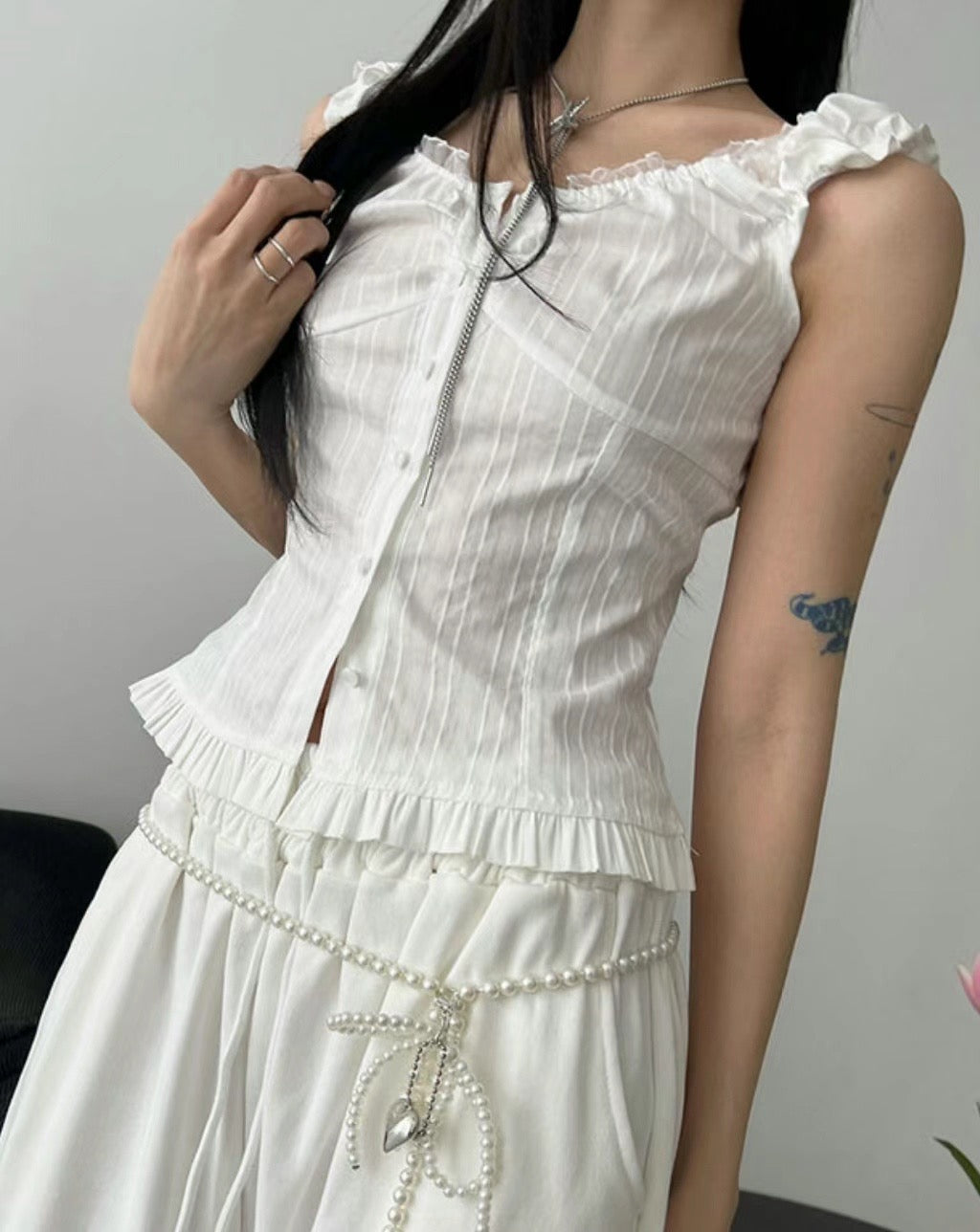 荷葉邊襯衫露肩背心