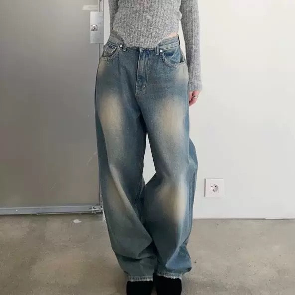 Loop pocket jeans