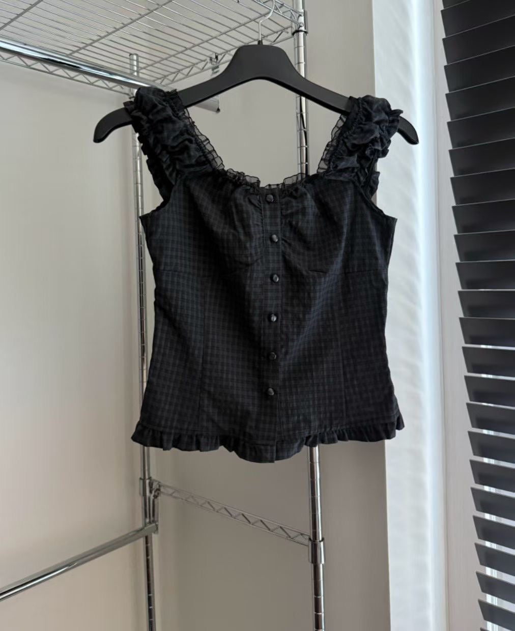 格紋荷葉邊襯衫