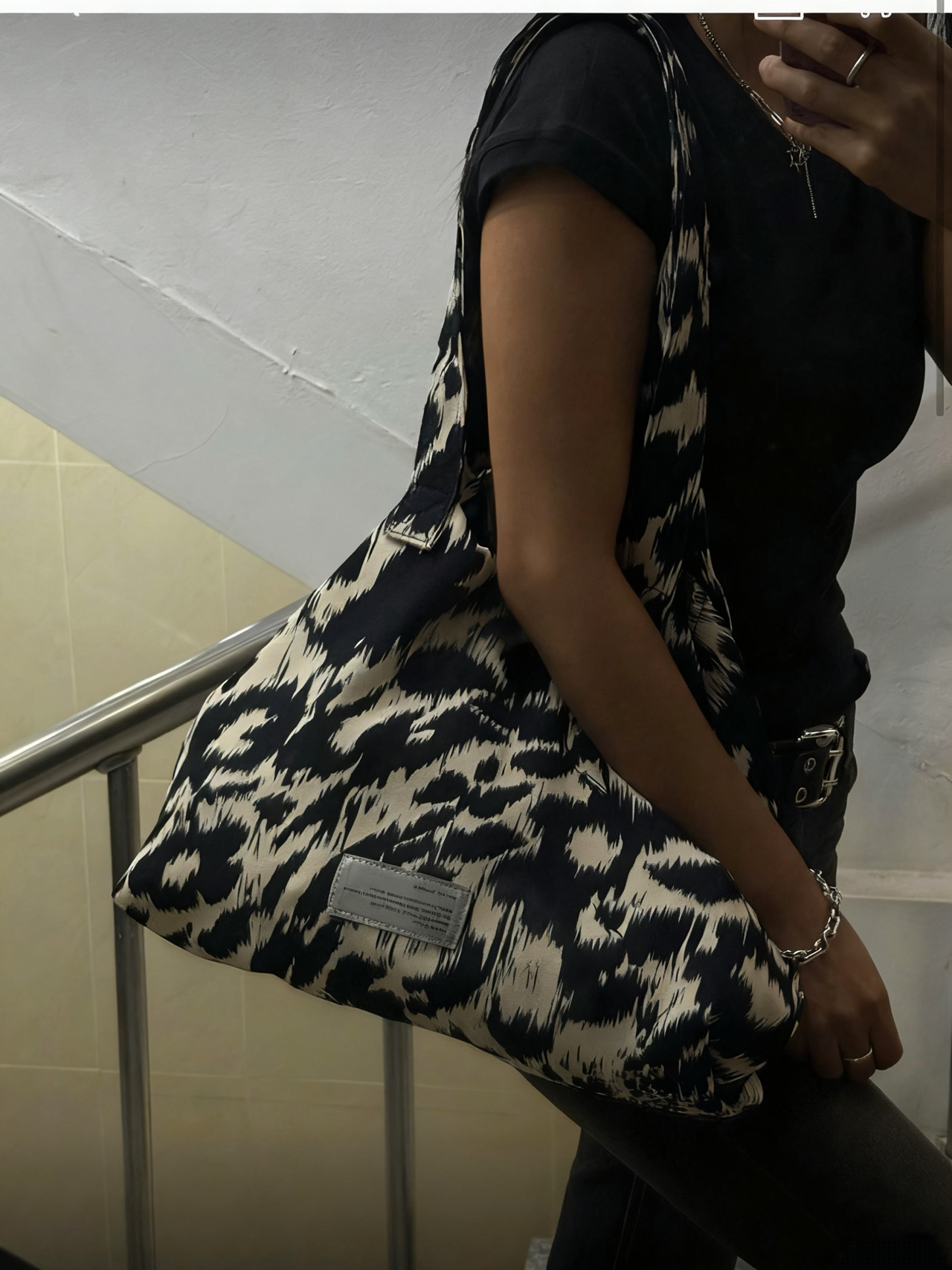 Two-Way Spotted Pattern Shopping Bag